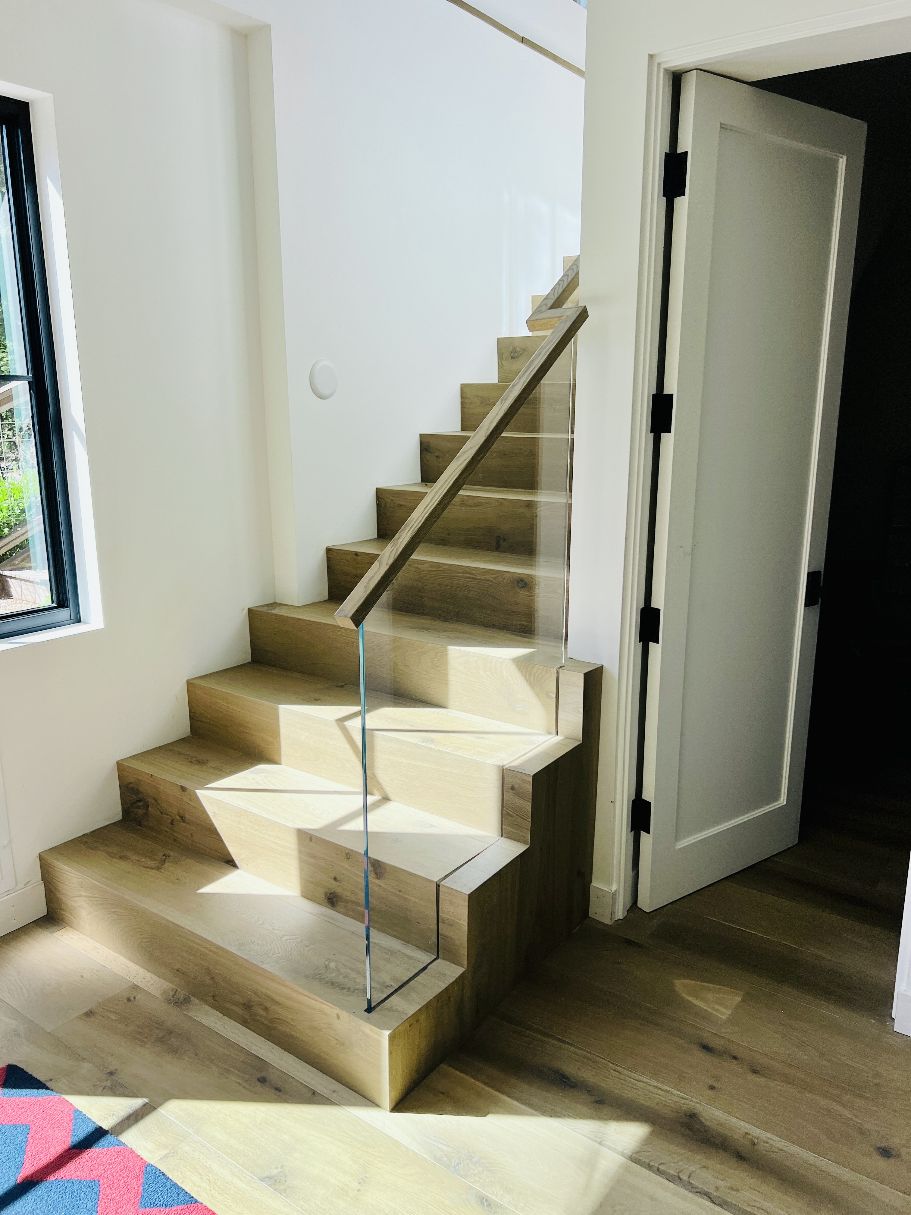 Recess Patform Railing Recessed Mount Glass Railing | Vantage Stairs & Railing