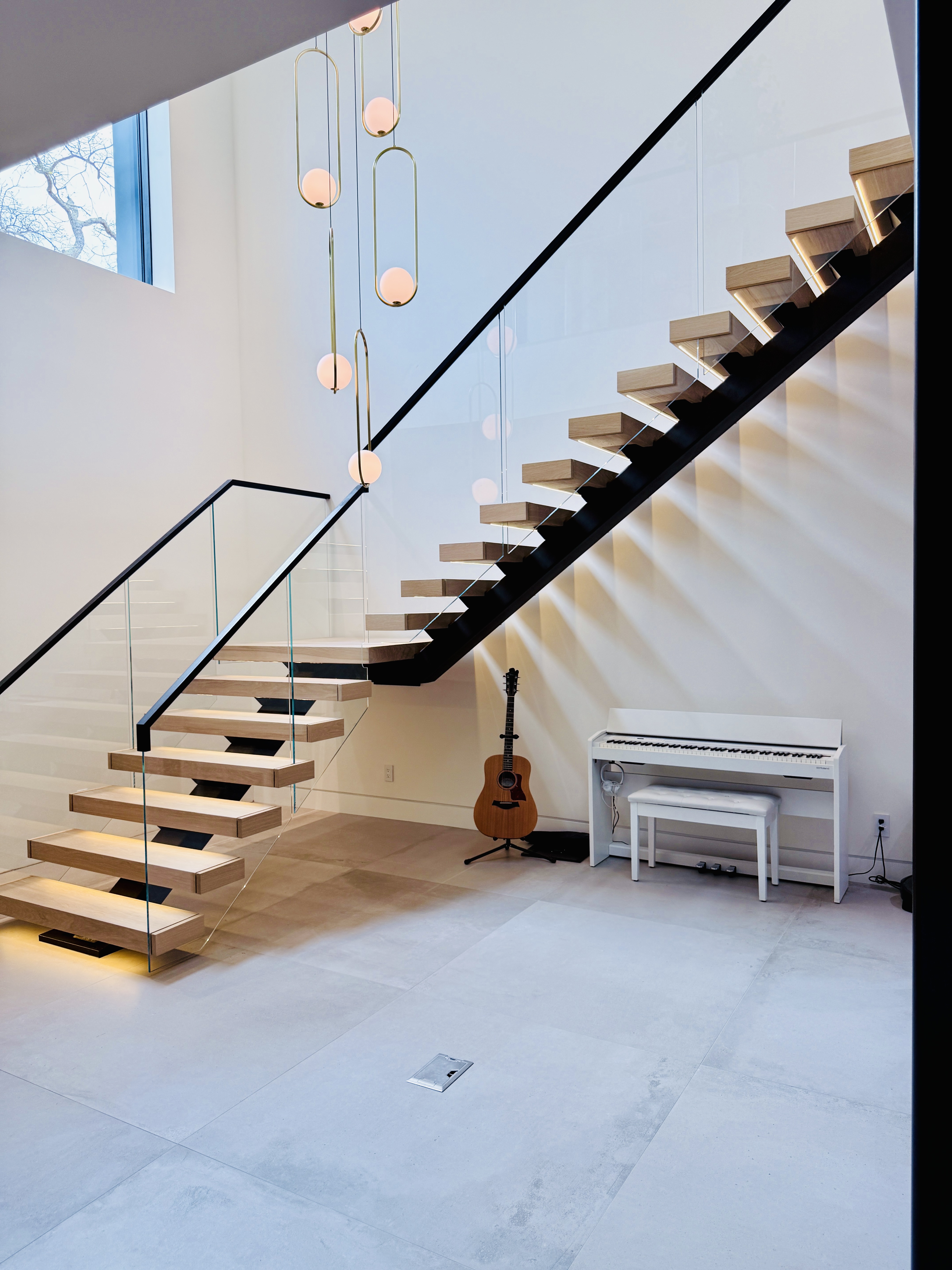 L Shape Railing L Shaped Floating Staircase with Glass Railing and LED in treads ...