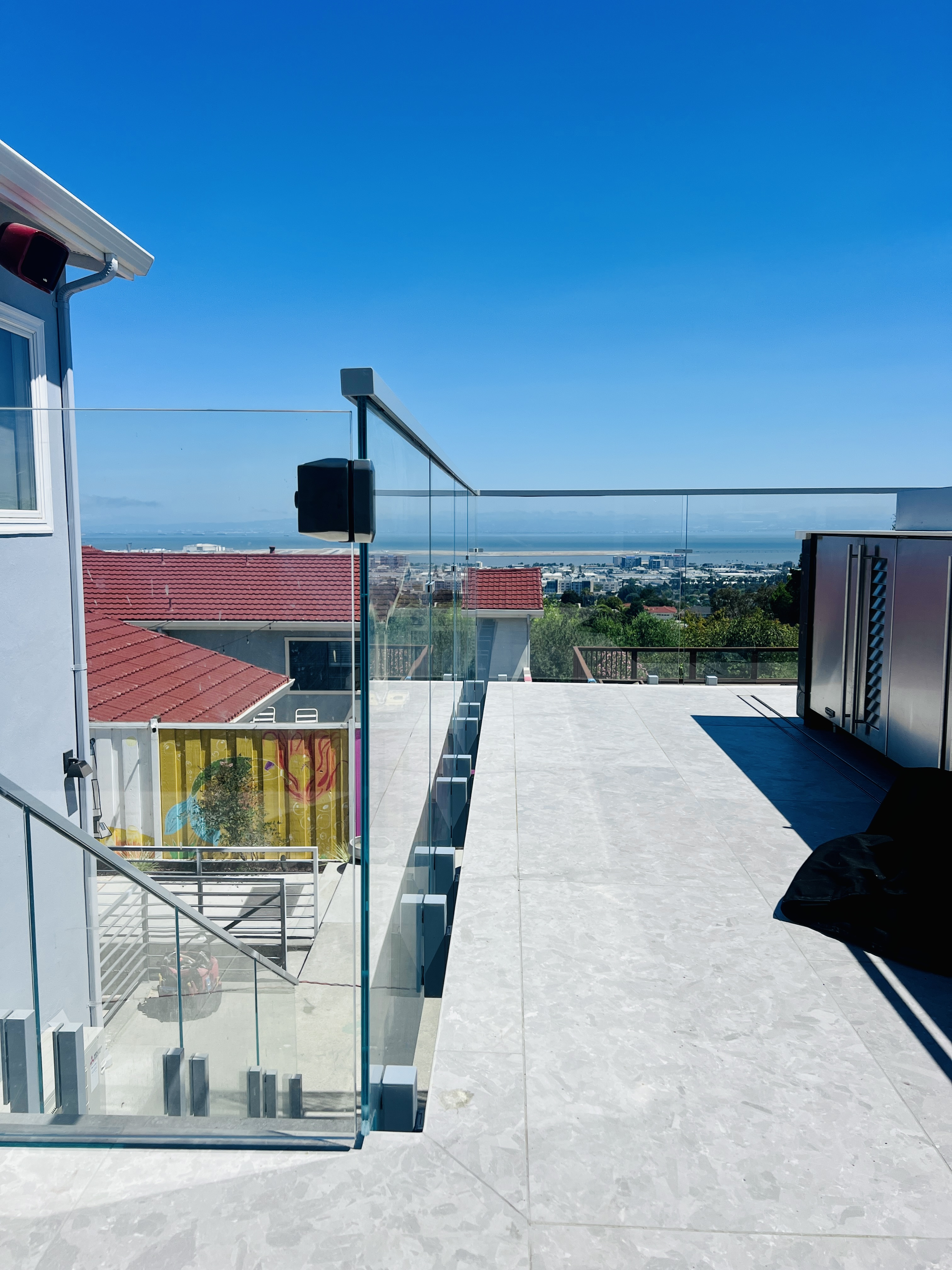 Side Mount Glass Hand Railing Side-mounted Glass Railing with Glass Gates | Vantage Stairs & Railing